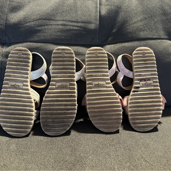 Girls Cat & Jack Sandals - Picture 10 of 11